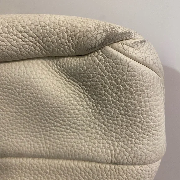 Bottega Veneta off white Leather Purse - Picture 8 of 9